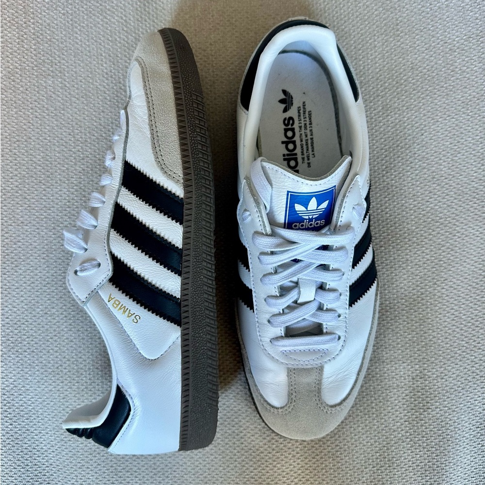 Adidas Samba White and Black Shoes (barely worn!) — size 8.5